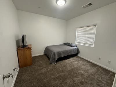 Room for rent  Main Photo