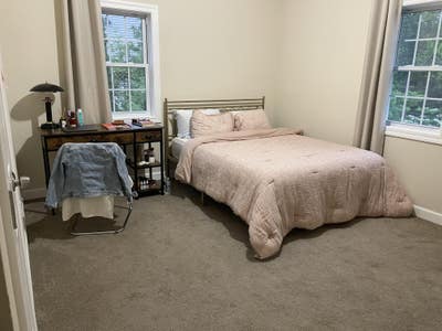 Room in Norwalk Main Photo