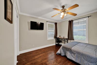  Experience Modern CoLiving in SE Houston | 🛏️ Pr Main Photo