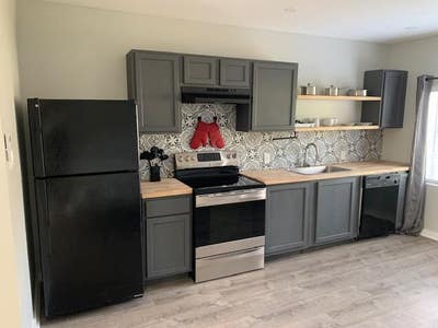 Don't Miss out on THIS!! Your own Little home Apar Main Photo