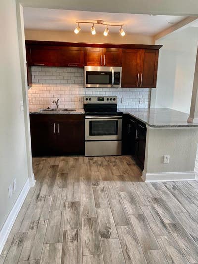 1Bd Newly Renovatedupper Unit No  Flooding!!  Apt. Main Photo