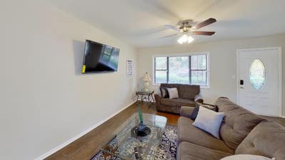 Spacious Atlanta retreat with modern upgrades Main Photo