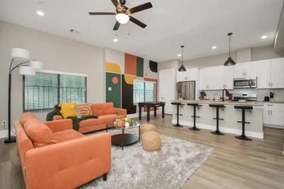 Beautiful & modern Houston Duplex near Bus Stops,  Main Photo