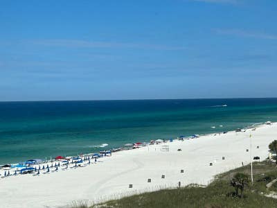 Beach Frontfurnished Condo$1100 per Month Main Photo