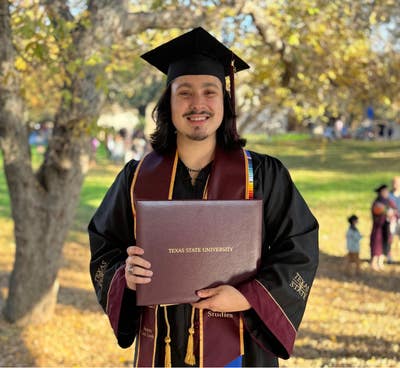 Grad Student/Worker Urgently Seeking Housing Main Photo