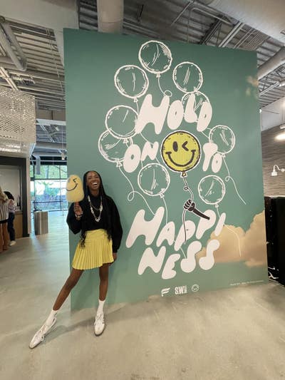 Female needs Manhattan Beach room for $1800 Main Photo