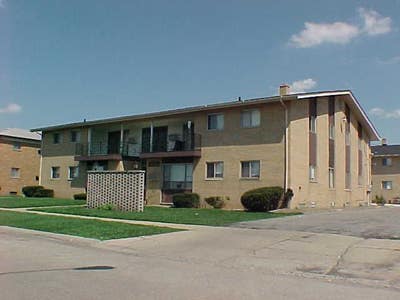 Cozy 1 Bed Bath Multi_Family Apartment in WarrenMI Main Photo