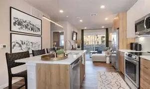 Room available for rent fully furnished apartment Main Photo