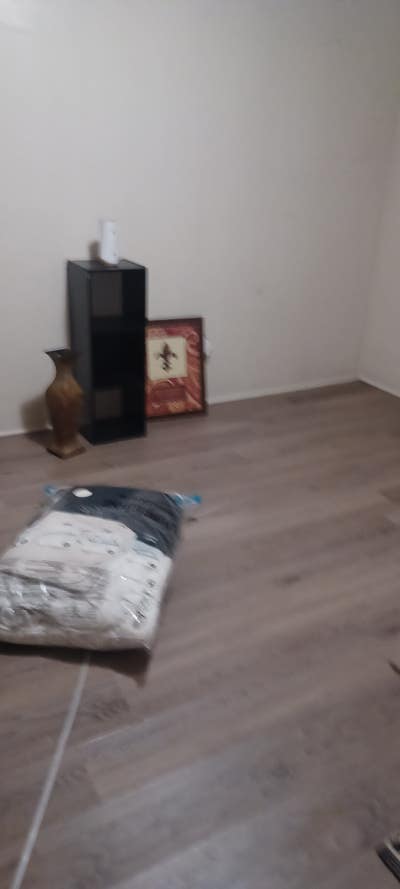 Apartment is located in nice reputable area. Main Photo