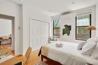 4 Bed beautifully decorated in the LES! Main Photo