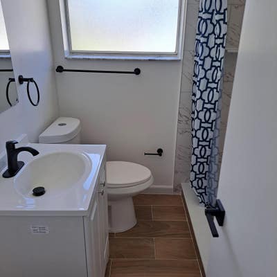 Southwest Jacksonville Home  with Fast Internet an Main Photo