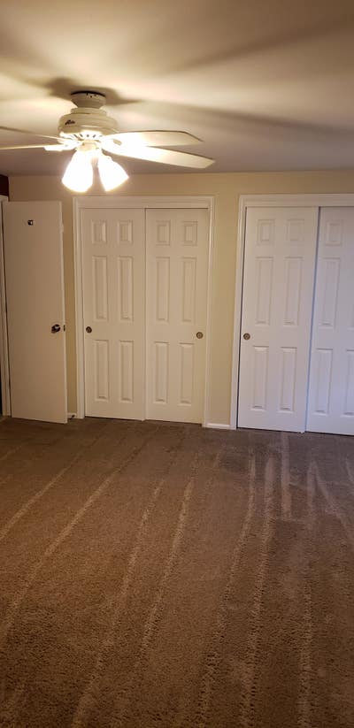 Master bedroom w private bathroom, balcony, garage Main Photo