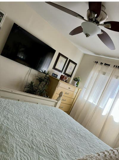 Cozy room / bath quite area Main Photo