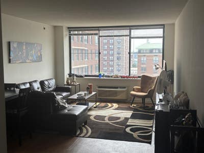 Looking for New Roommate at 77 Park Avenue Main Photo