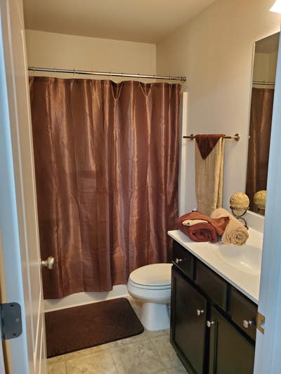 1bdr 1 bath to share townhouse Main Photo