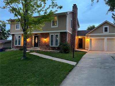 Beautiful 5 Bedroom Home  Main Photo