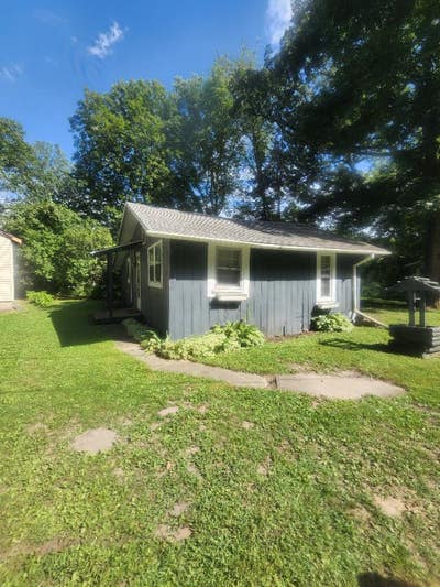 Water front cottage for rent Main Photo