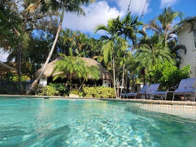 Private Room for Rent with Pool Main Photo