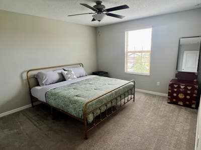 Private Suites for Rent in Large 5 Bed Home Main Photo