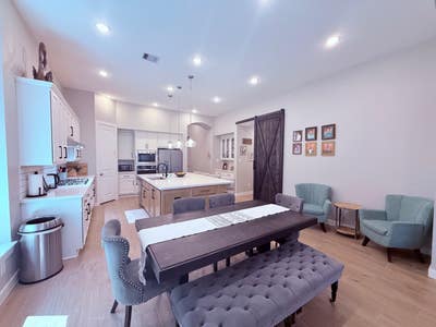 Short termRoom for rent in gorgeous Montgomery, TX Main Photo