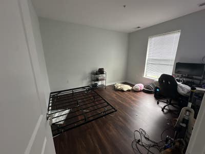 1200 sq apt in carteret shared space private room Main Photo