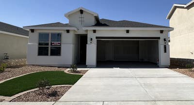 Looking for a roommate in a new construction home Main Photo