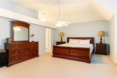 Private Room with Ensuite Bath in Upscale Shared  Main Photo