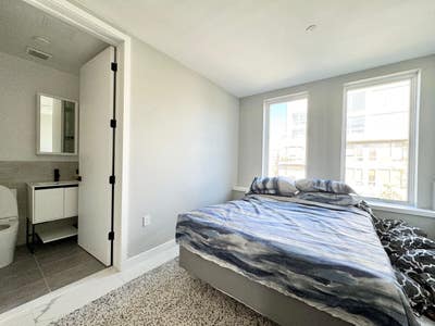 Rooms W/ Private Baths 2 Blocks from Prospect Park Main Photo