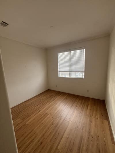 Private room & Bathroom near Downton Ventura Main Photo