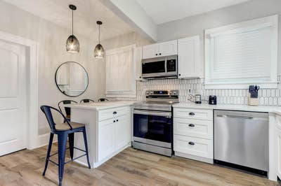 *Superhost* Rarely available Bedroom with Seperate Main Photo