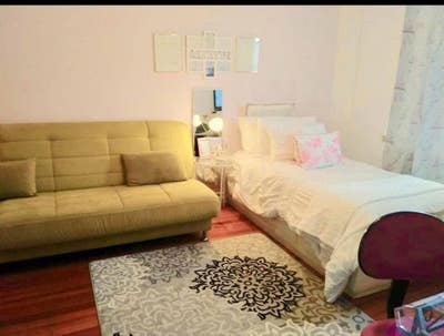 Room for rent in Woodside  Main Photo