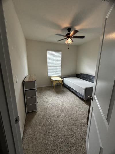 Seeking Roommate in Laid-Back Townhouse Main Photo
