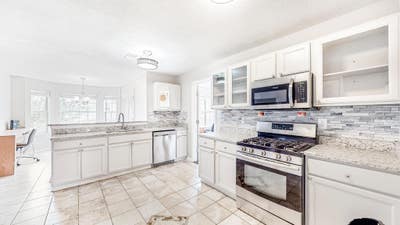 ️ Best Rated | LongTerm Stay (12+ months) | Walkin Main Photo