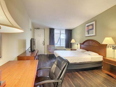 Fully Furnished Units_Flexible Living in Orlando! Main Photo