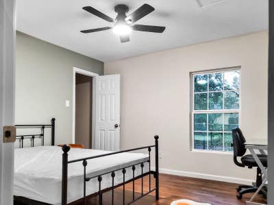 Room Close to UH Main  Med Ctr  TSU Main Photo