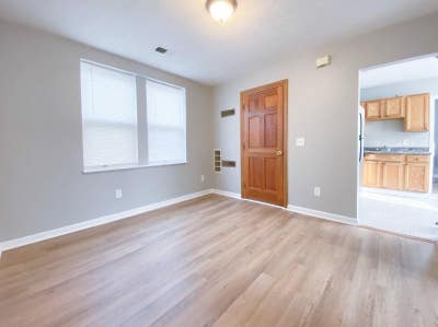 Searching for Roomate Main Photo