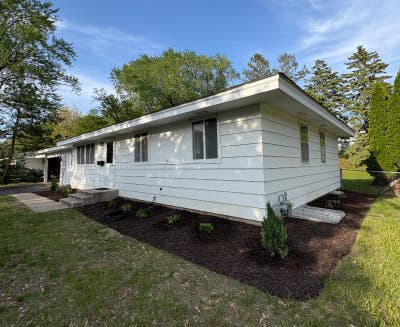 Home Share  Main Photo