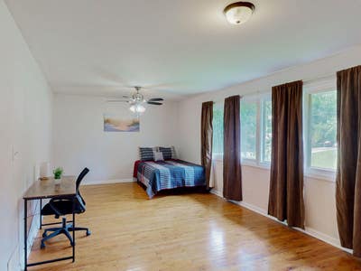  Newly Renovated & Spacious College Park Home | Fu Main Photo