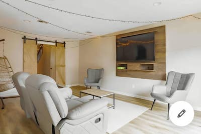 Homey & modern Houston Townhouse with Patio or por Main Photo
