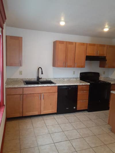 High End One Br Main Photo