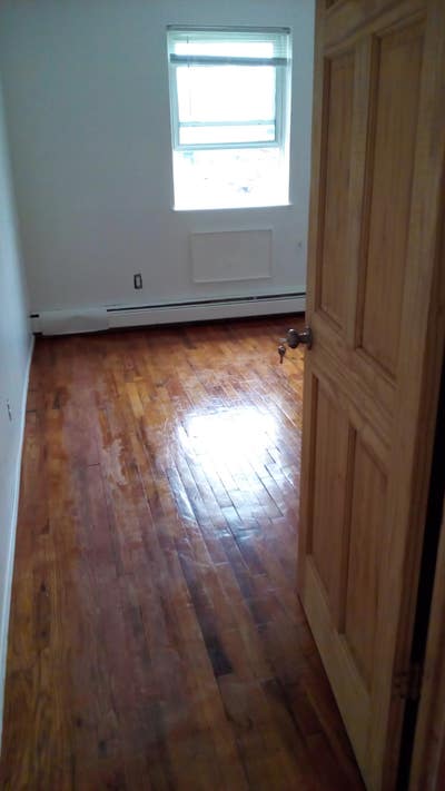  Room in Flushing  Main Photo
