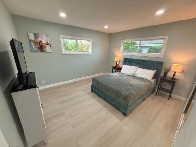 QuietComfortable Rooms in 5BR House_Close to UCID Main Photo