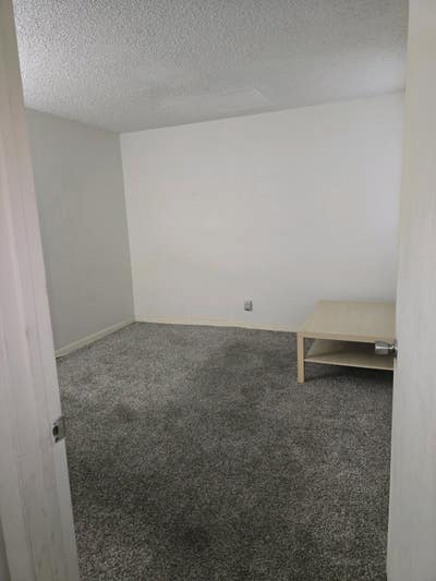 $1000 monthly+Utilities Large Room w/ Private Bath Main Photo