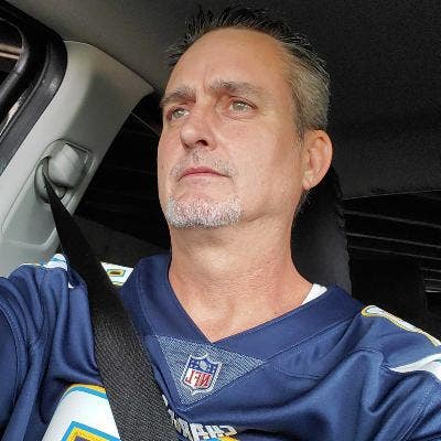 53 year old Male seeks a small or large room Main Photo