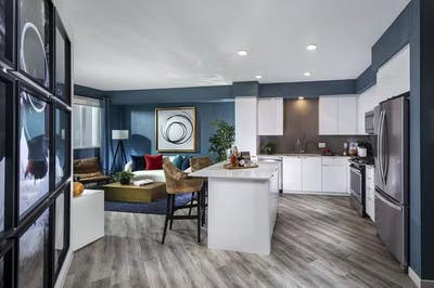 Luxury apartment by the water  Main Photo