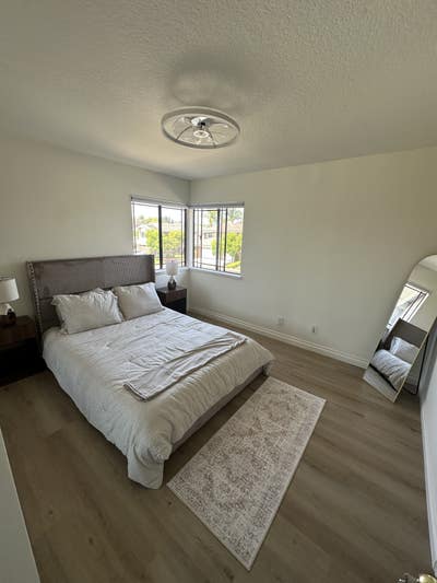 Room in large house (furnished) 14mins from UCI Main Photo