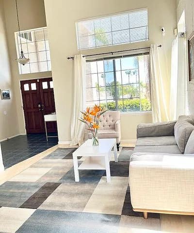 Charming 1 Bed Bath Room in Oceanside_$mo Main Photo