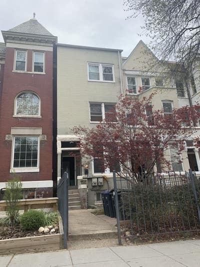 Large furnishedtop floor room for rent  Main Photo