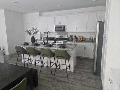 Looking for a Clean, Responsible Roommate Main Photo