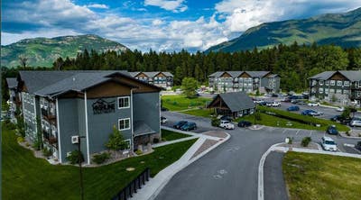 Gateway to Glacier Apt share Main Photo